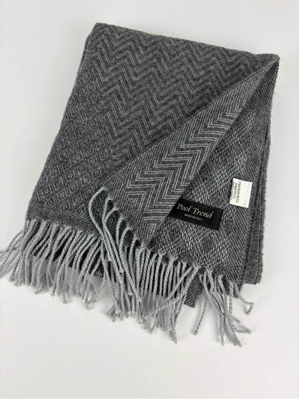 Pool Trend Italy Grey Virgin Wool Blend Tassel Houndstooth Chevron Stripe Scarf